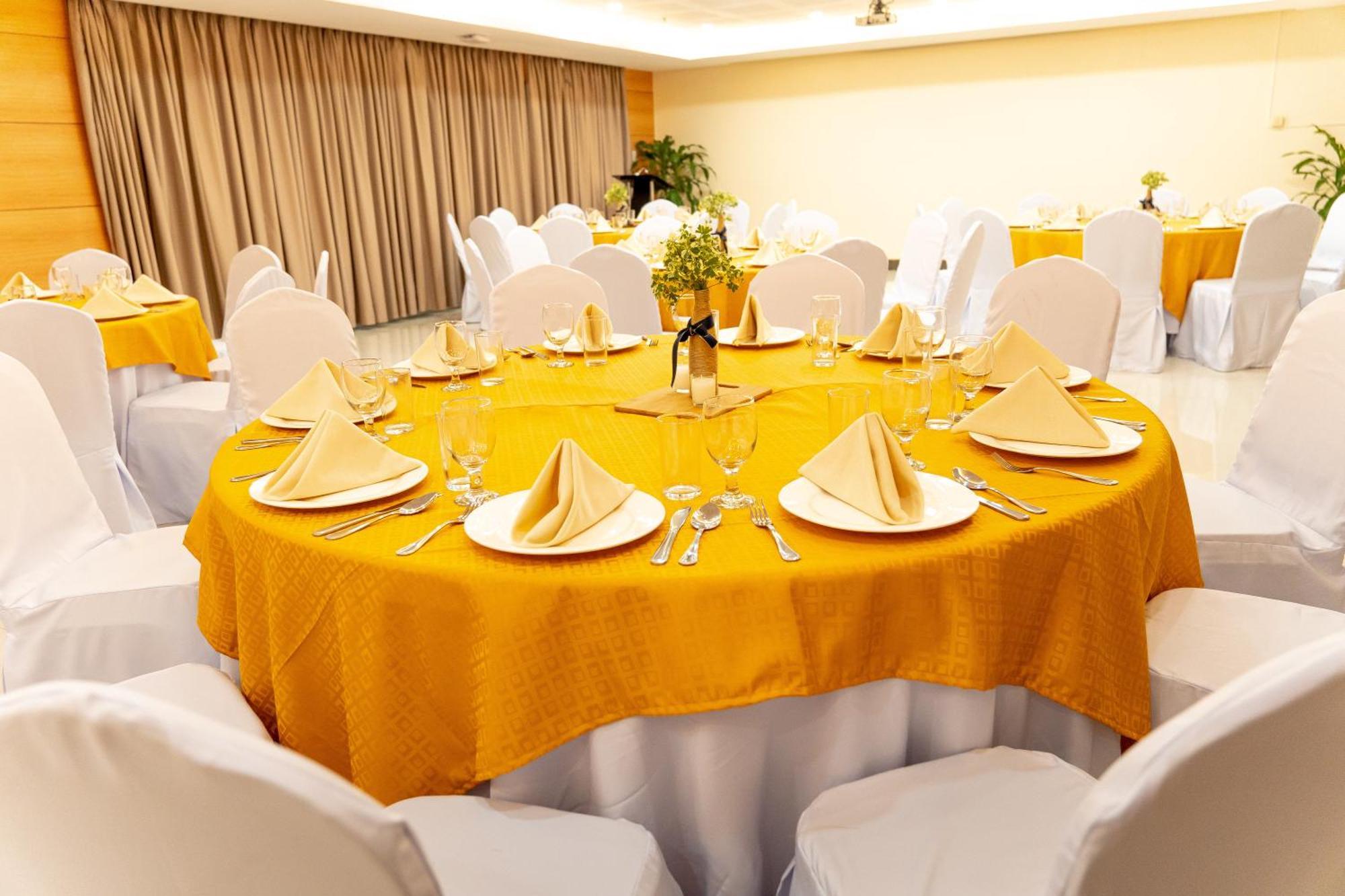 Hotel Dccco Dumaguete City